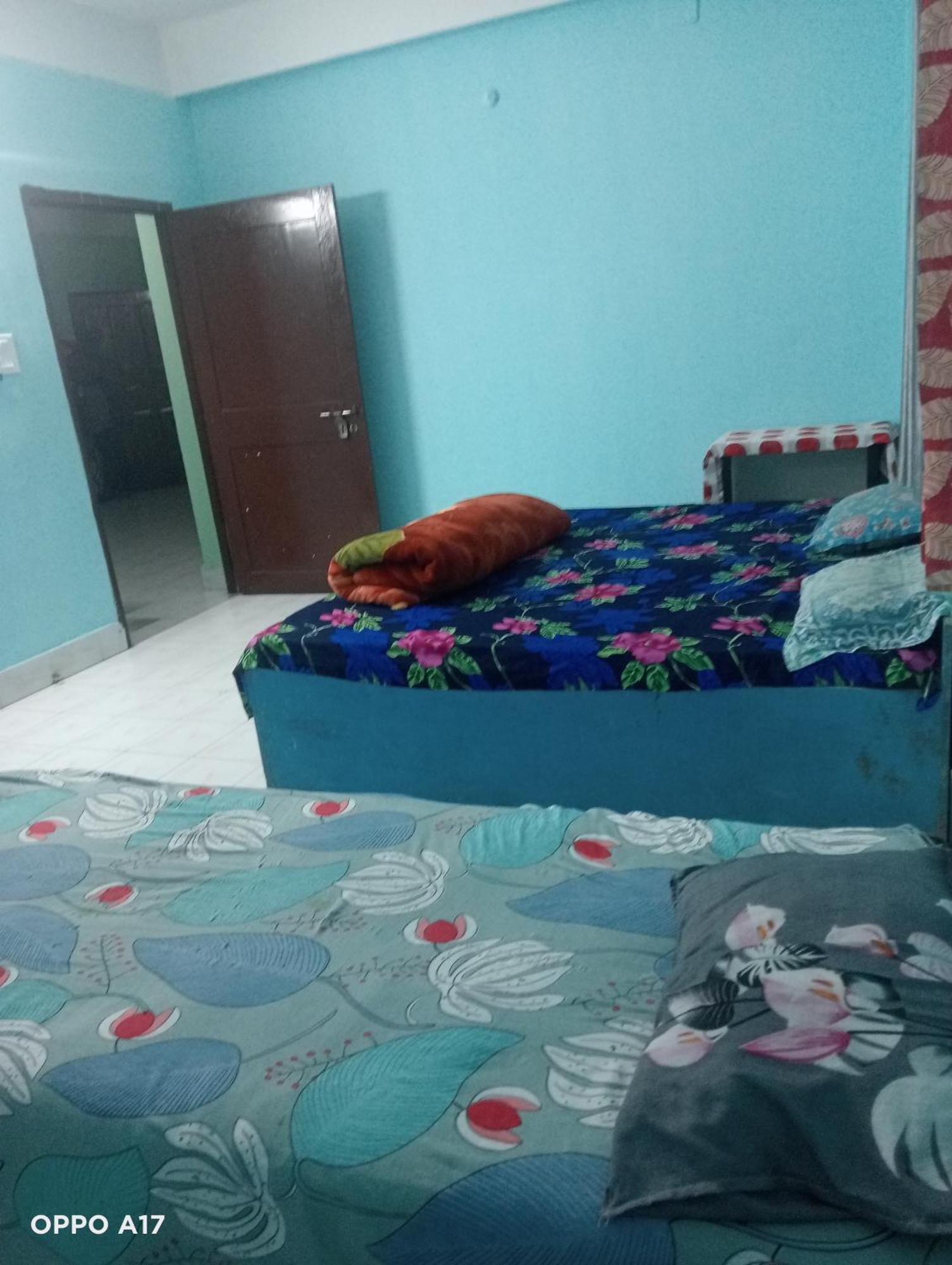 Swaroop Ashray Homestay Sziliguri Szoba fotó