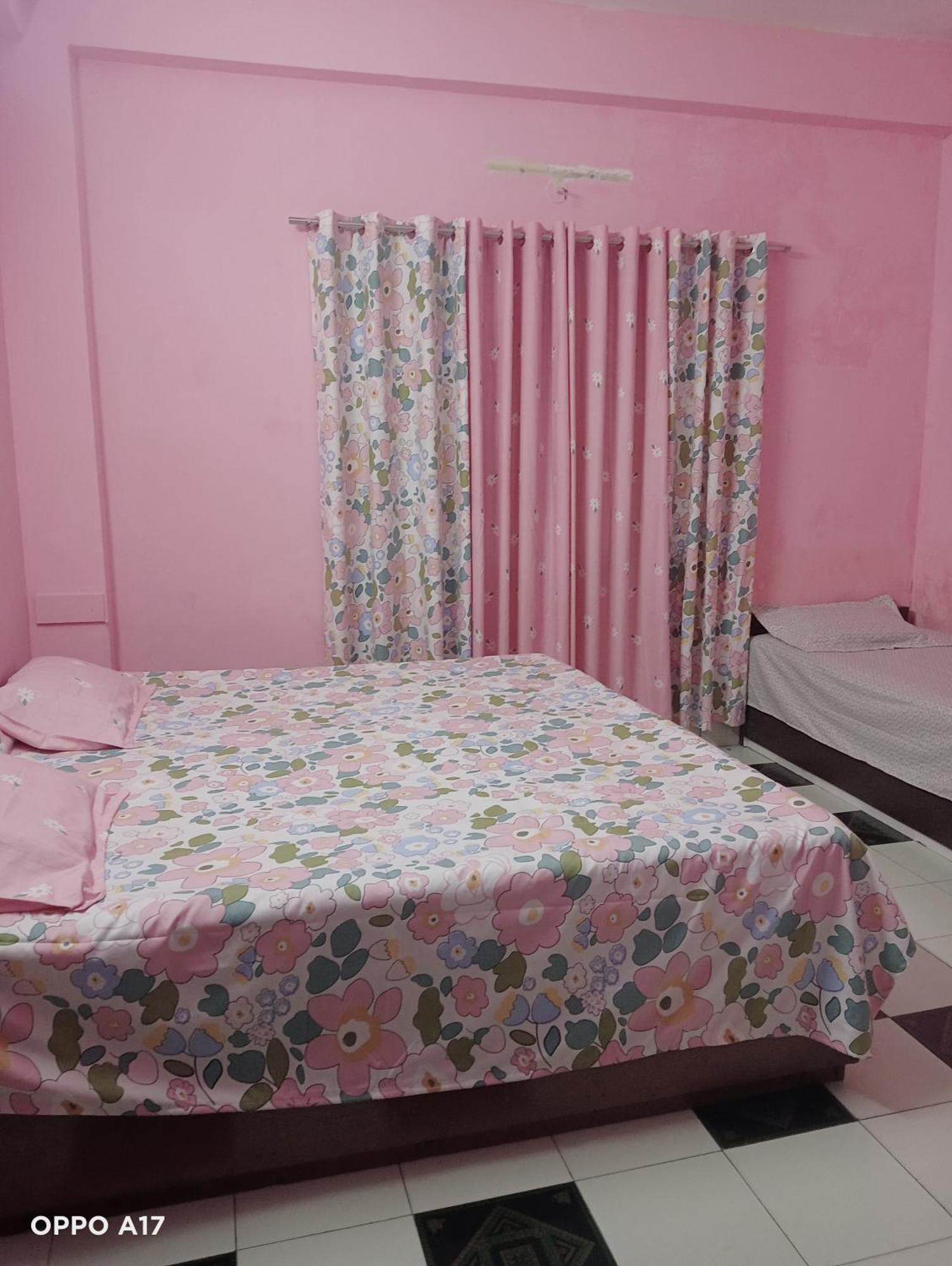 Swaroop Ashray Homestay Sziliguri Szoba fotó